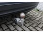 Volvo XC40 T5 Automaat Recharge R-Design | Premium Audio by Harman en Kardon|Interieur Voorverwarming| Electrisch bedienbare Voorstoelen|Semi electrische Trekhaak| Adaptieve Cruise Control| Blind spot | Verwarmbare Voorstoelen.