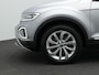 Volkswagen T-Roc 1.5 TSI 150 pk DSG Style | LED koplampen | Stoelverwarming | ErgoActive bestuurdersstoel | Afn. Trekhaak | Carplay | Adaptive Cruise | Park assist | 17 inch
