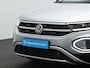 Volkswagen T-Roc 1.5 TSI 150 pk DSG Style | LED koplampen | Stoelverwarming | ErgoActive bestuurdersstoel | Afn. Trekhaak | Carplay | Adaptive Cruise | Park assist | 17 inch