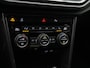 Volkswagen T-Roc 1.5 TSI 150 pk DSG Sport Business R / R-Line | Panoramadak | Trekhaak | Stuur-/stoelverwarming | Achteruitrijcamera