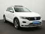 Volkswagen T-Roc 1.5 TSI 150 pk DSG Sport Business R / R-Line | Panoramadak | Trekhaak | Stuur-/stoelverwarming | Achteruitrijcamera