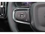 Volvo EX40 Performance Ultra Black Edition 82 kWh - Panorama/schuifdak - IntelliSafe Assist & Surround - 360º Camera - Verwarmde voorstoelen, stuur & achterbank - Parkeersensoren voor & achter - Elektr. bedienb. voorstoelen met geheugen links - Draadloze tel. lader - Warmtepomp - Extra getint glas - 20' LMV