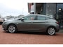 Opel Astra 1.2 Turbo *Business* | Trekhaak | Carplay | Camera | Stoel & Stuur verwarming | Cruise & Climate Control | PDC | Navigatie | Bleutooth |
