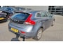Volvo V40 T2 Momentum |Navigatie| Bluetooth| Climate Control| Regensensor| Lichtmetalen velgen| LED dagrijverlichiting| Inklapbare buitenspiegels| Parkeer sensoren achter