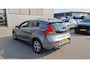 Volvo V40 T2 Momentum |Navigatie| Bluetooth| Climate Control| Regensensor| Lichtmetalen velgen| LED dagrijverlichiting| Inklapbare buitenspiegels| Parkeer sensoren achter