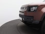 Land Rover Defender 110 2.0 P300e 110 Sedona Edition | Panoramisch schuifdak | Alcantara hemel | Elek. trekhaak | 22'' wielen |