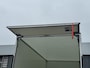 Fiat Ducato Bakwagen 2.2 MJ 180pk Automaat | Zijdeur | Navigatie | Camera | Dubbeldam Box incl. D'Hollandia laadlift, zijdeur, spoiler, bindrail en rolstops