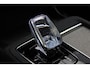 Volvo XC90 T8 Plug-in hybrid AWD Ultra Bright | Verwarmbare voorstoelen | Ventileerbare voorstoelen | Massagefunctie voorstoelen | Verwarmbaar stuurwiel | Verwarmbare achterbank | Premium Audio by Bowers & Wilkins | Luchtvering | Panoramadak | Rondom zichtcamera | 21 inch Lichtmetalen velgen | Semi elektrische trekhaak