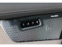 Volvo XC90 T8 Plug-in hybrid AWD Ultra Bright | Verwarmbare voorstoelen | Ventileerbare voorstoelen | Massagefunctie voorstoelen | Verwarmbaar stuurwiel | Verwarmbare achterbank | Premium Audio by Bowers & Wilkins | Luchtvering | Panoramadak | Rondom zichtcamera | 21 inch Lichtmetalen velgen | Semi elektrische trekhaak