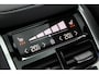 Volvo XC90 T8 Plug-in hybrid AWD Ultra Bright | Verwarmbare voorstoelen | Ventileerbare voorstoelen | Massagefunctie voorstoelen | Verwarmbaar stuurwiel | Verwarmbare achterbank | Premium Audio by Bowers & Wilkins | Luchtvering | Panoramadak | Rondom zichtcamera | 21 inch Lichtmetalen velgen | Semi elektrische trekhaak