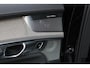 Volvo XC90 T8 Plug-in hybrid AWD Ultra Bright | Semi elektrische trekhaak | Panoramadak | Luchtvering | Verwarmbare voorstoelen | Ventileerbare voorstoelen | Massagefunctie voorstoelen | Verwarmbaar stuurwiel | Verwarmbare achterbank | Premium Audio by Bowers & Wilkins | Rondom zichtcamera | 21 inch Lichtmetalen velgen |