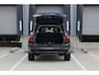 Volvo XC90 T8 Plug-in hybrid AWD Ultra Bright | Verwarmbare voorstoelen | Ventileerbare voorstoelen | Massagefunctie voorstoelen | Verwarmbaar stuurwiel | Verwarmbare achterbank | Premium Audio by Bowers & Wilkins | Luchtvering | Panoramadak | Rondom zichtcamera | 21 inch Lichtmetalen velgen | Semi elektrische trekhaak
