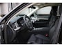 Volvo XC90 T8 Plug-in hybrid AWD Ultra Bright | Semi elektrische trekhaak | Panoramadak | Luchtvering | Verwarmbare voorstoelen | Ventileerbare voorstoelen | Massagefunctie voorstoelen | Verwarmbaar stuurwiel | Verwarmbare achterbank | Premium Audio by Bowers & Wilkins | Rondom zichtcamera | 21 inch Lichtmetalen velgen |