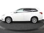 Mitsubishi Outlander 2.4 PHEV Intense+ | Navigatie | 360 Camera | Leer / Alcantara | Schuifdak | Stoel- en stuurwielverwarming |