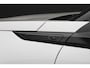 Peugeot e-2008 EV GT 50 kWh - Stoelverwarming - Camera - Pano - Navi - Adaptive Cruise - Blind Spot - Rijklaar