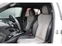 Peugeot e-2008 EV GT 50 kWh - Stoelverwarming - Camera - Pano - Navi - Adaptive Cruise - Blind Spot - Rijklaar