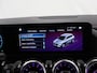 Mercedes-Benz EQA 250 Business Solution AMG 67 kWh | Night | Panoramadak | Stoelverwarming | Sfeerverlichting | Achteruitrijcamera |