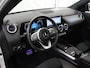 Mercedes-Benz EQA 250 Business Solution AMG 67 kWh | Night | Panoramadak | Stoelverwarming | Sfeerverlichting | Achteruitrijcamera |
