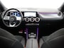 Mercedes-Benz EQA 250 Business Solution AMG 67 kWh | Night | Panoramadak | Stoelverwarming | Sfeerverlichting | Achteruitrijcamera |