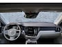 Volvo V60 2.0 T8 Twin Engine AWD Inscription | Panoramadak | Lederen bekleding | Stoel- en stuurwielverwarming | Head-up display | Keyless | Achteruitrijcamera | Parkeersensoren voor + achter | Getint glas |