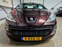 Peugeot 207 CC 1.6 VTi Griffe 120PK + NAP|OH historie|Navigatie|Leder|PDC|Climate control|Cruise|17"LMV|Rijklaarprijs