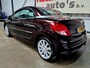 Peugeot 207 CC 1.6 VTi Griffe 120PK + NAP|OH historie|Navigatie|Leder|PDC|Climate control|Cruise|17"LMV|Rijklaarprijs