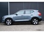 Volvo XC40 B3 Automaat Essential | Elektrische Trekhaak | Parkeersensoren V & A | Parkeercamera | All-season Banden | 18'' Lichtmetalen velgen | Google infotainment | Applecarplay/Android auto | Dealeronderhouden