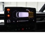Volkswagen ID. Buzz Pro 77kWh 204PK IQ-Light | Trekhaak | Navigatie | El. schuifdeuren + achterklep | Stoelverwarming