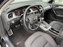 Audi A4 PRO LINE / Automaat / 20&#39;&#39; Velgen  / Quattro Grille / Open dak / Stoelverwarming / Super strakke auto.