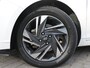 Hyundai i20 1.0 T-GDI Comfort | Achteruitrijcamera | Apple-/Android Carplay | Digitaal cockpit | Stuur-/Stoelverwarming | Two-tone | 16-inch lichtmetalen velgen | Cruise Control