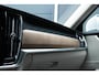 Volvo V90 B4 Business Pro | Blond Lederen Bekleding | 360° Parkeercamera | Parkeersensoren Voor & Achter | Elektrische achterklep | BLIS | Stoelverwarming | Stuurwielverwarming | Volvo on Call | Apple Car Play