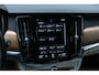 Volvo V90 B4 Business Pro | Blond Lederen Bekleding | 360° Parkeercamera | Parkeersensoren Voor & Achter | Elektrische achterklep | BLIS | Stoelverwarming | Stuurwielverwarming | Volvo on Call | Apple Car Play