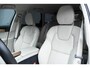 Volvo V90 B4 Business Pro | Blond Lederen Bekleding | 360° Parkeercamera | Parkeersensoren Voor & Achter | Elektrische achterklep | BLIS | Stoelverwarming | Stuurwielverwarming | Volvo on Call | Apple Car Play