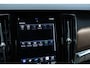 Volvo V90 B4 Business Pro | Blond Lederen Bekleding | 360° Parkeercamera | Parkeersensoren Voor & Achter | Elektrische achterklep | BLIS | Stoelverwarming | Stuurwielverwarming | Volvo on Call | Apple Car Play