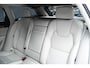 Volvo V90 B4 Business Pro | Blond Lederen Bekleding | 360° Parkeercamera | Parkeersensoren Voor & Achter | Elektrische achterklep | BLIS | Stoelverwarming | Stuurwielverwarming | Volvo on Call | Apple Car Play