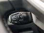 Peugeot 5008 1.2 PureTech Deluxe 7 Persoons Automaat (PANORAMADAK, APPLE CARPLAY, MEMORY SEATS, LEDER, STOELVERWARMING, 360 CAMERA, SPORTSTOELEN, LED KOPLAMPEN, GETINT GLAS, TREKHAAK, NIEUWSTAAT)