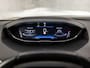 Peugeot 5008 1.2 PureTech Deluxe 7 Persoons Automaat (PANORAMADAK, APPLE CARPLAY, MEMORY SEATS, LEDER, STOELVERWARMING, 360 CAMERA, SPORTSTOELEN, LED KOPLAMPEN, GETINT GLAS, TREKHAAK, NIEUWSTAAT)