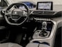 Peugeot 5008 1.2 PureTech Sport 7 Persoons (APPLE CARPLAY, GROOT NAVI, 360 CAMERA, LEDER, GETINT GLAS, SPORTSTOELEN, CRUISE, DAB+, PARKEERSENSOREN, LANE ASSIST, NIEUWSTAAT)