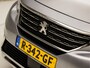 Peugeot 5008 1.2 PureTech Sport 7 Persoons (APPLE CARPLAY, GROOT NAVI, 360 CAMERA, LEDER, GETINT GLAS, SPORTSTOELEN, CRUISE, DAB+, PARKEERSENSOREN, LANE ASSIST, NIEUWSTAAT)