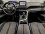 Peugeot 5008 1.2 PureTech Sport 7 Persoons (APPLE CARPLAY, GROOT NAVI, 360 CAMERA, LEDER, GETINT GLAS, SPORTSTOELEN, CRUISE, DAB+, PARKEERSENSOREN, LANE ASSIST, NIEUWSTAAT)