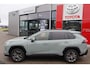 Toyota RAV4 2.5 HYBRID STYLE APPLE/ANDROID LEDER STOEL/STUUR/VOORRUITVERWARM. ELEK. ACHTERKLEP. CAMERA P-SENSOREN KEYLESS