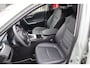 Toyota RAV4 2.5 HYBRID STYLE APPLE/ANDROID LEDER STOEL/STUUR/VOORRUITVERWARM. ELEK. ACHTERKLEP. CAMERA P-SENSOREN KEYLESS