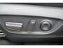 Toyota RAV4 2.5 HYBRID STYLE APPLE/ANDROID LEDER STOEL/STUUR/VOORRUITVERWARM. ELEK. ACHTERKLEP. CAMERA P-SENSOREN KEYLESS