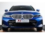 BMW 3-Serie Touring 330e Long Range - M Sport - Trekhaak - Panoramadak - Elektrisch verstelbare/verwarmde stoelen - Parking/Driving Assistant - Harman Kardon - Getinte ruiten - Comfort Access - Ambiance verlichting -