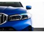 BMW 3-Serie Touring 330e Long Range - M Sport - Trekhaak - Panoramadak - Elektrisch verstelbare/verwarmde stoelen - Parking/Driving Assistant - Harman Kardon - Getinte ruiten - Comfort Access - Ambiance verlichting -