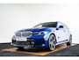 BMW 3-Serie Touring 330e Long Range - M Sport - Trekhaak - Panoramadak - Elektrisch verstelbare/verwarmde stoelen - Parking/Driving Assistant - Harman Kardon - Getinte ruiten - Comfort Access - Ambiance verlichting -