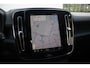 Volvo XC40 Single Motor Extended Range Plus 82 kWh | Adaptive Cruise & Pilot Assist | Verwarmde Voorstoelen+Stuurwiel | Warmtepomp | Semi Elektrische Trrekhaak | Park Assist & Camera | AppleCarplay/AndroidAuto | Elektr. Achterklep |
