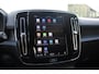 Volvo XC40 Single Motor Extended Range Plus 82 kWh | Adaptive Cruise & Pilot Assist | Verwarmde Voorstoelen+Stuurwiel | Warmtepomp | Semi Elektrische Trrekhaak | Park Assist & Camera | AppleCarplay/AndroidAuto | Elektr. Achterklep |