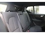 Volvo XC40 Single Motor Extended Range Plus 82 kWh | Adaptive Cruise & Pilot Assist | Verwarmde Voorstoelen+Stuurwiel | Warmtepomp | Semi Elektrische Trrekhaak | Park Assist & Camera | AppleCarplay/AndroidAuto | Elektr. Achterklep |