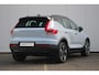 Volvo XC40 Single Motor Extended Range Plus 82 kWh | Adaptive Cruise & Pilot Assist | Verwarmde Voorstoelen+Stuurwiel | Warmtepomp | Semi Elektrische Trrekhaak | Park Assist & Camera | AppleCarplay/AndroidAuto | Elektr. Achterklep |